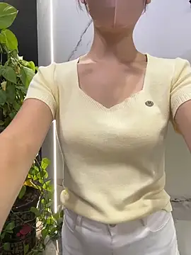 amateur pornstar GouGou-111