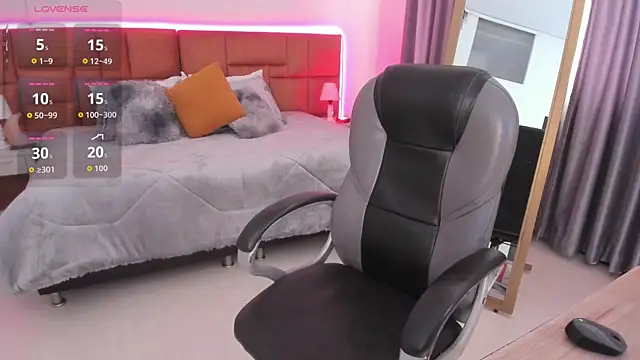 Watch Catti_Brie live on EroticFlix - High definition streams