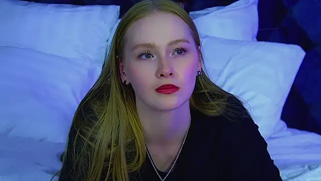 Watch AgataFoxley live on EroticFlix - High definition streams