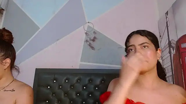 Adut_Akech webcam
