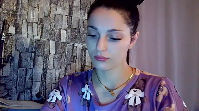 Ellara- webcam