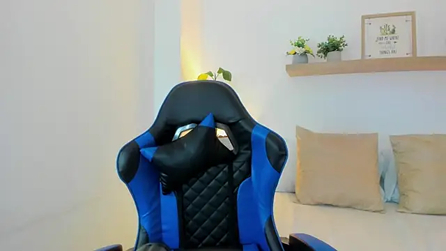 bella_99_ webcam