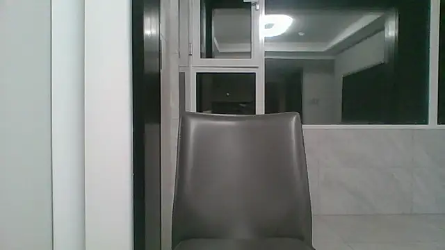 nole_china7 (Ask my age) - talk / fun / cum