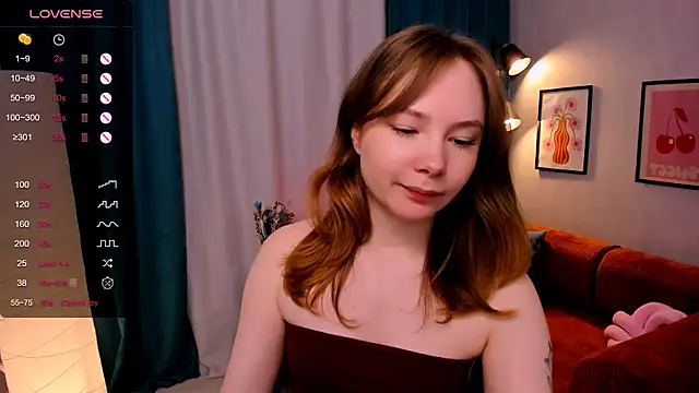 LanaBlu_ live cam on StripChat