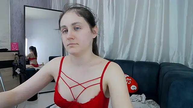 Watch Holliy_Cooper live on EroticFlix - High definition streams