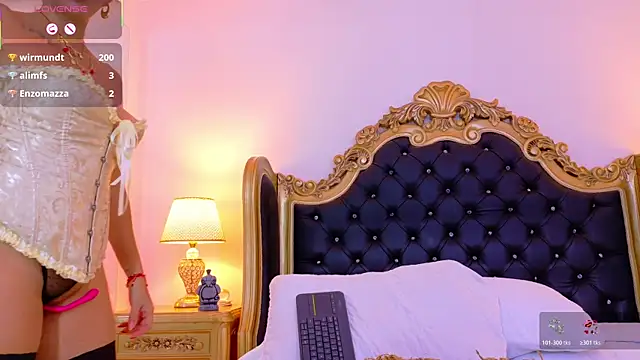 AdelinaVans webcam
