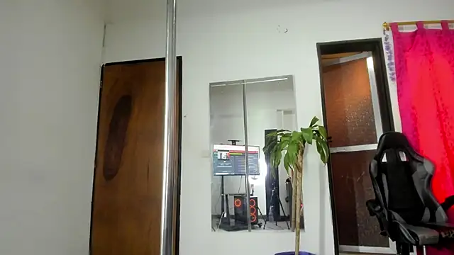 Alisha_Ebonyy webcam