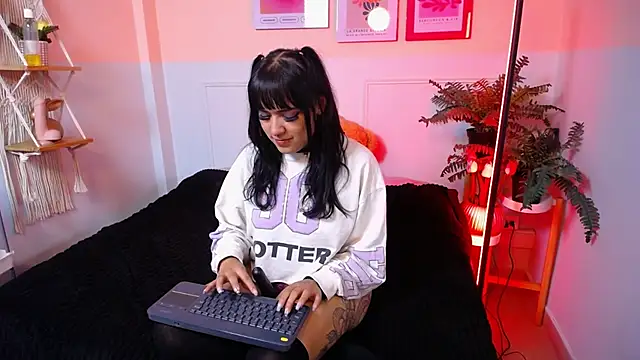 Sophiie_Bennet webcam
