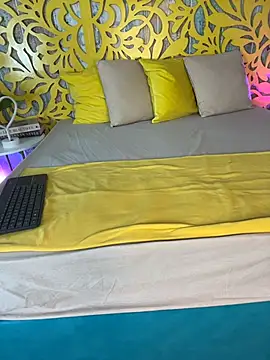 ErotiqueXXX webcam