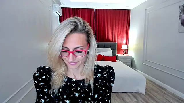 Watch MuseOfStage live on EroticFlix - High definition streams