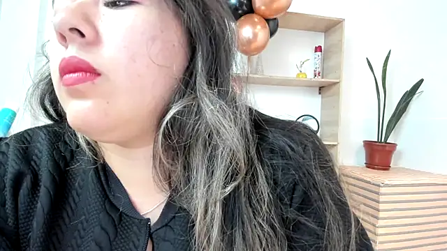 LinaBrowm webcam