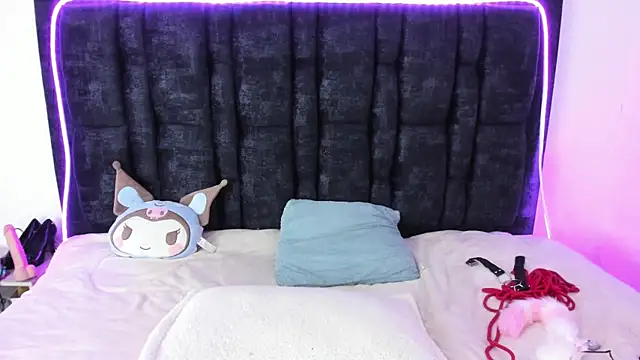 Aurora_Doll_ webcam