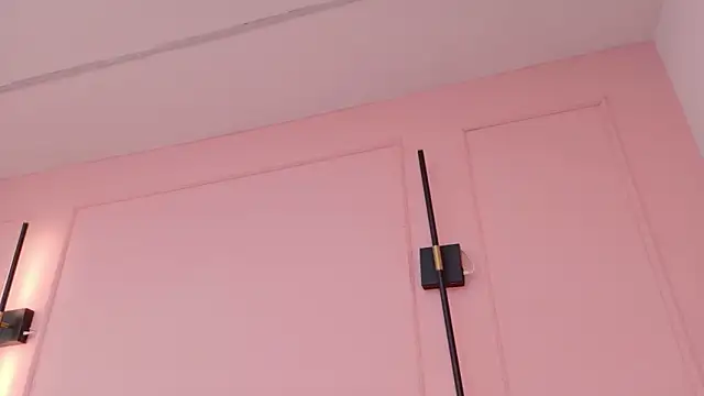 DanielleDNicola webcam