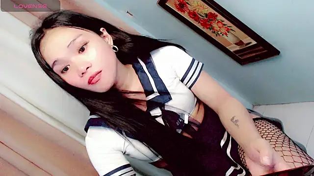Littleslutty_baby webcam