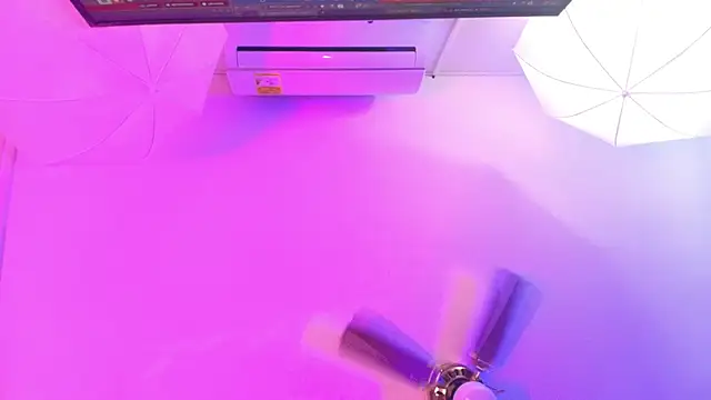 DannaDooll99 webcam