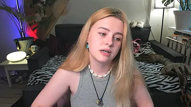 Alexa_Pirs webcam