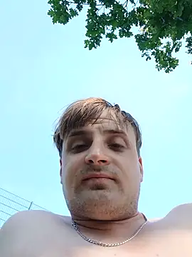 Levarboy live cam on StripChat