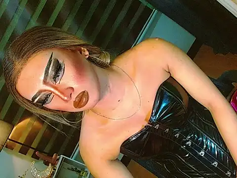 HOLLYWOOD_QUEEN_88 webcam