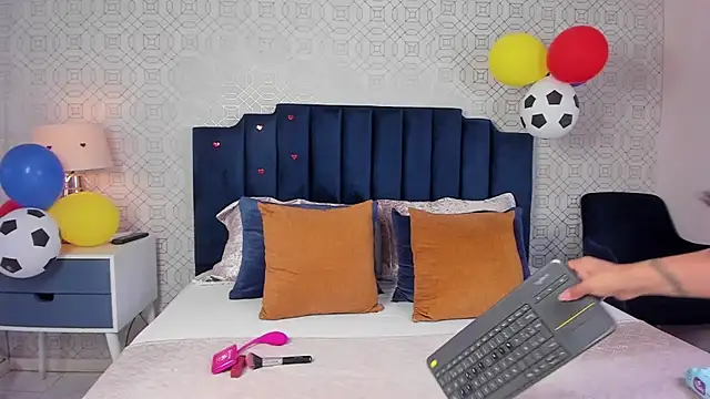ashleythompson2025 webcam