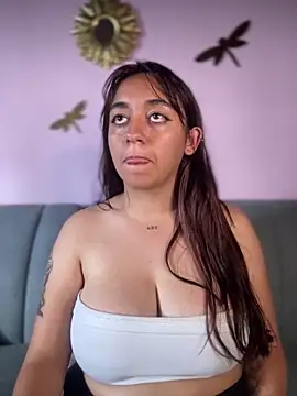 Im_Luuu webcam