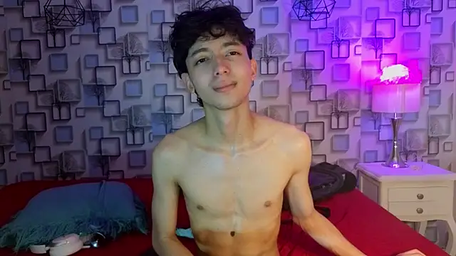 Twink_Sebas7 webcam
