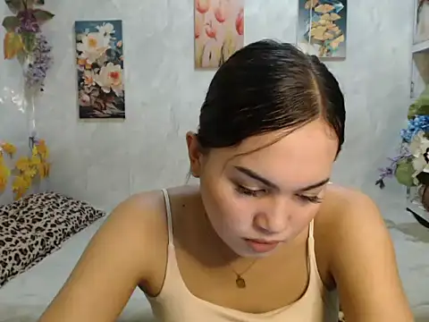 ur_asiankat webcam