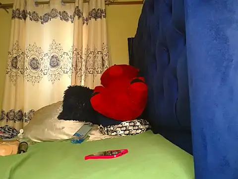 Petitebaibe23 webcam