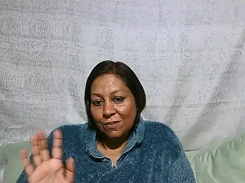 IndianSexyMilf69 webcam