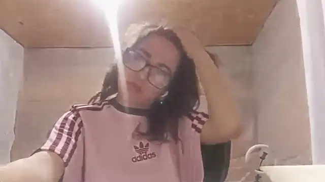 OliviaMoment webcam