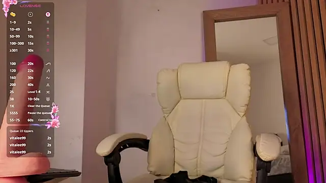 Megan_Lara_ webcam