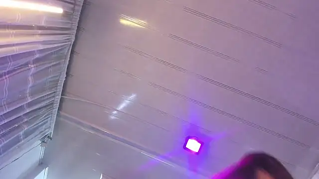 magenta_maturr webcam