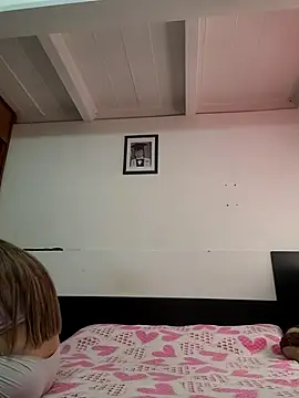 selena_gomez2 webcam