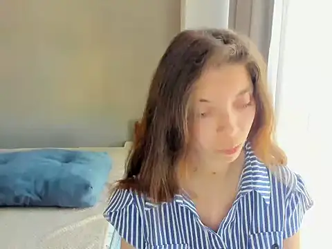 Watch LikaAeiston1 live on EroticFlix - High definition streams