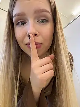 Liza_risky live Stripchat room