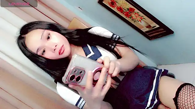 Littleslutty_baby webcam