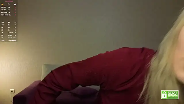 Watch HongTomczak live on EroticFlix - High definition streams