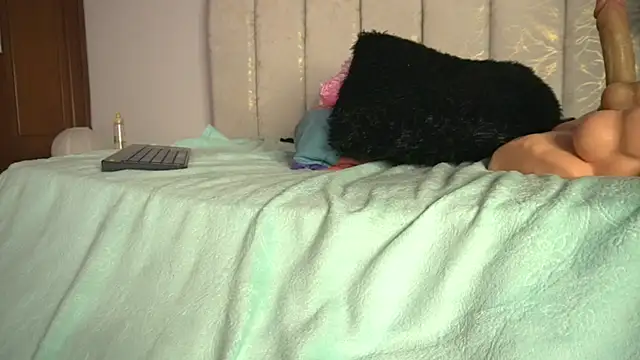 pocahotass_11 webcam