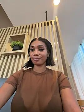 ___nessa's live room