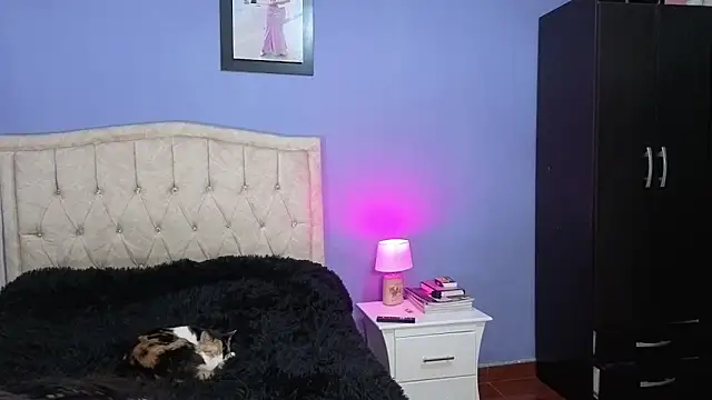 stephania_t webcam