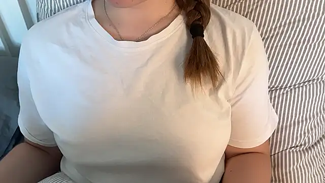 Lucyschickt webcam