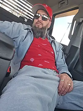 Beardedtattood live cam on StripChat