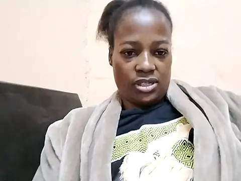 sexylira webcam