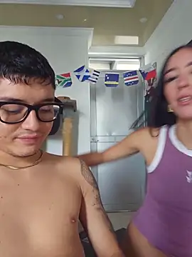 SAMY_AND_FRIENDSS webcam