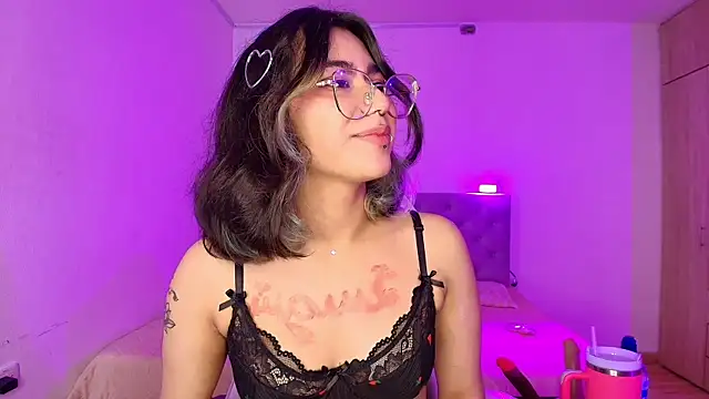 Watch Alejaa_storm live on EroticFlix - High definition streams