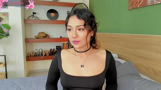 lana_vance webcam