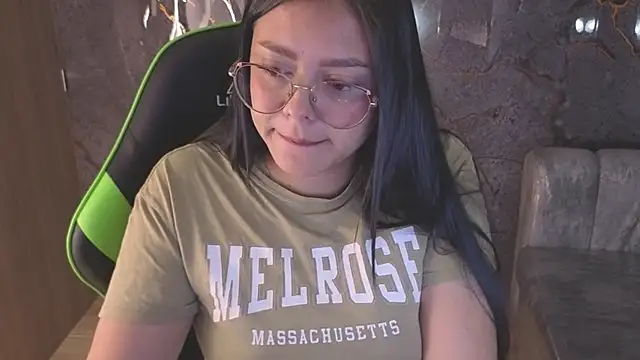mia_velvet_cn webcam
