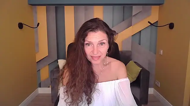 Watch EllaLong live on EroticFlix - High definition streams