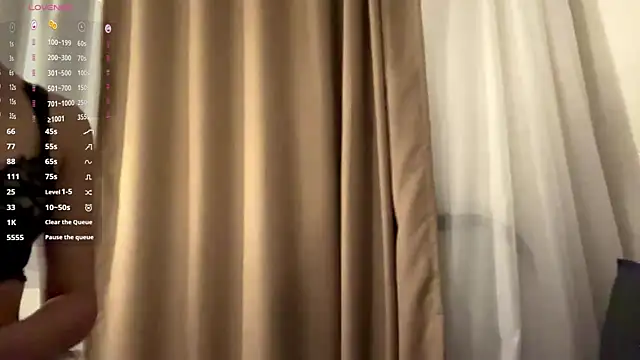 ur_neighbor_kira's live room