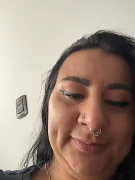 Abril_Luv webcam