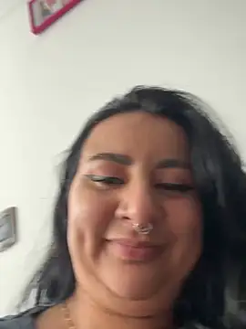 Abril_Luv webcam